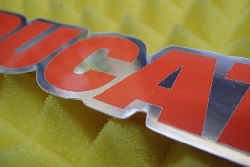 NÁLEPKA DUCATI NÁLEPKA 14,3 x 3 cm