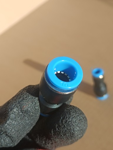 Zásuvný konektor pneumatickej redukcie 10 - 8mm PG 10-8