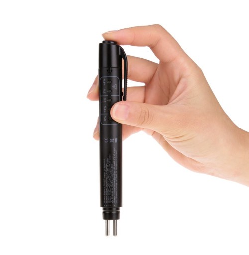 Univerzálny tester brzdovej kvapaliny s 5 LED diódami