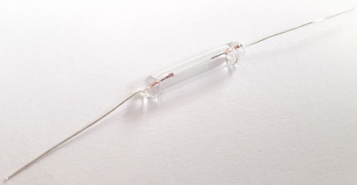 Akai Hitachi prijímač zosilňovač žiarovka 8V 100mA 0,1A os