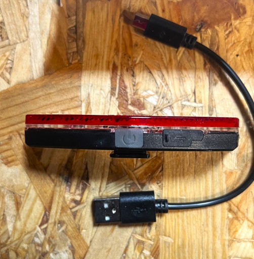 XLC CL-R18 LED zadné nosičové svietidlo 50/80 mm pripravené na E-Bike