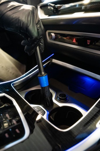 DETAILOVACÍ ŠTEFEK Detailingový štetec odolný veľkosť 12 priemer 25 mm