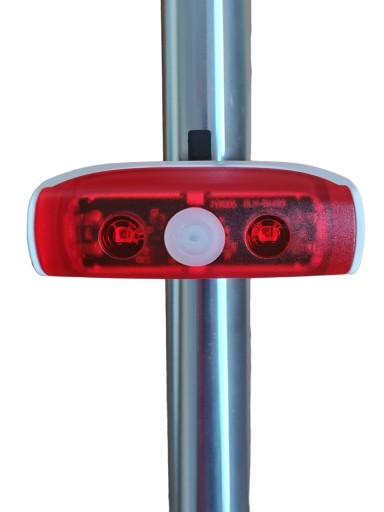 BICYKEL ZADNÉ SVETLO 2 LED 2 FUNKCIE HORIZONTÁLNE/VERTIKÁLNE RÝCHLE DEMONTÁŽ