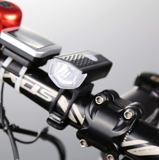 PREDNÉ ZADNÉ BICYKLE LAMPA SÚPRAVA VÝKONNÝCH VODEODOLNÝCH USB BATÉRIÍ