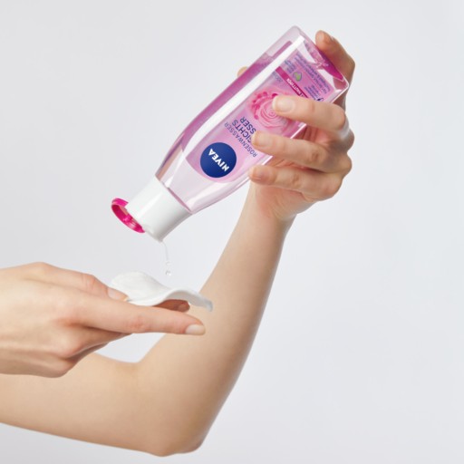 NIVEA Rose Touch hydratačné pleťové tonikum 200 ml