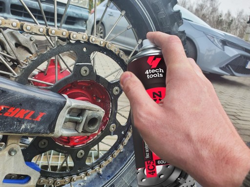 4tech Odstraňovač motocyklových reťazí 600 ml PL