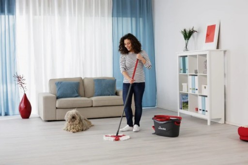 Vložte kryt na odstreďovací mop Vileda TURBO