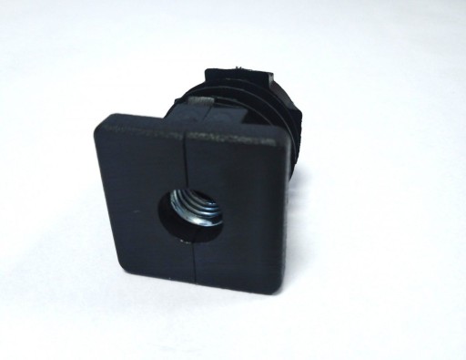 Profilový uzáver 25x25mm so závitom HSI