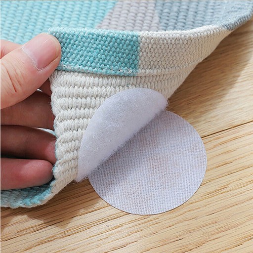 SAMOLEPIACI KOBEREC NA VELCRO BRUS Biely