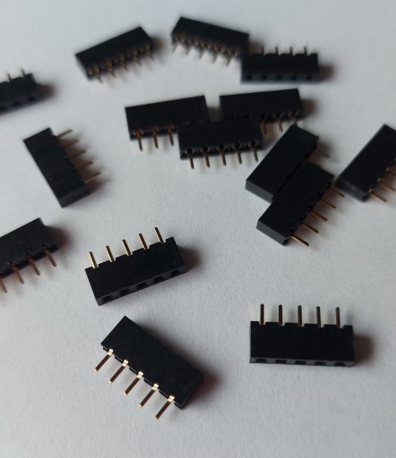 Zásuvka PIN5 samica, rovná 2,54 mm ZL305-05