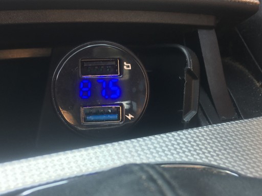FM TRANSMITTER MP3 BLUETOOTH NABÍJAČKA 2x USB AUDIO NABÍJAČKA DO AUTO
