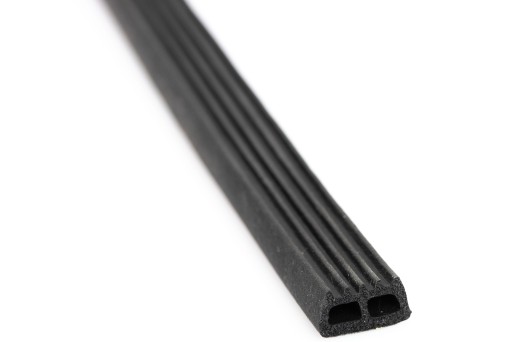 Samolepiace tesnenie na dvere a okná 15x8mm - 1m