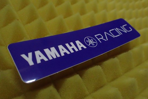 NÁLEPKA PRETEKOV YAMAHA 12,2 x 3 cm