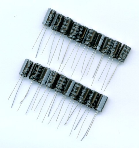 220uF 16V 220 µF 16V LEAGUER (20 KS) ELEKTROLYTICKÝ KONDENZÁTOR