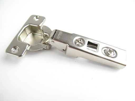 BLUM PREKRÝVAJÚCI záves 71M2550 + vodítko 173L6100