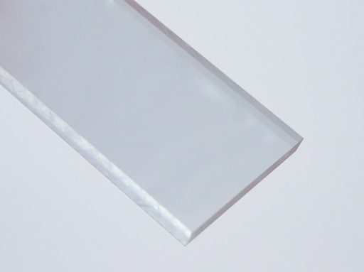 PLEXI PLEXI transparentné 6mm - rezané na mieru