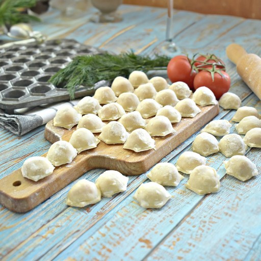 FORMOVAČ NA KNEDLE FORMOVAČ RAVIOLI OCELOVÁ 37 KS KRAJAČ