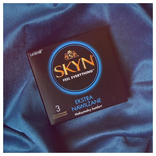 Unimil SKYN EXTRA MOISTURIZED klasické kondómy, bez latexu, 3 ks.