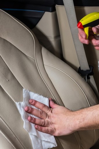 KOZMETIKA AUTOLAND NA CELÝ INTERIÉR AUTA 0,75L