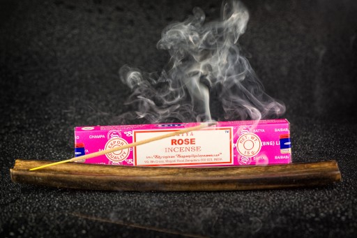 NAG CHAMPA SATYA POLLEN vonné tyčinky 15g Ruža