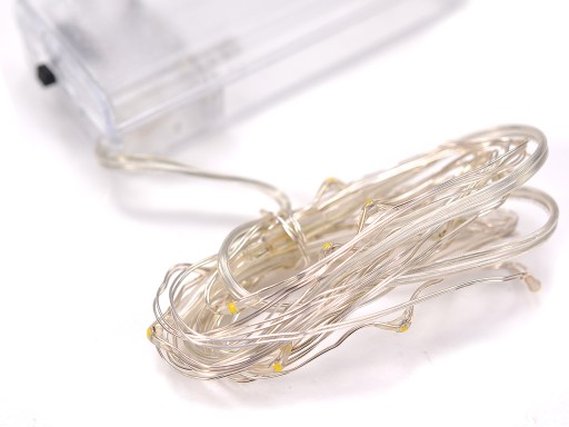 DRÔTOVÉ LAMPY 20 LED BATÉRIÍ TEPLÉ BIELE SVETLO