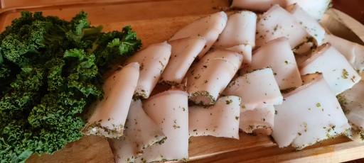 Domáca slaná slanina s bylinkami a cesnakom Swojskie Wędliny 400 g