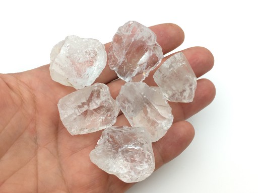 horský krištáľ prírodný surový minerál do vody 100 gramov