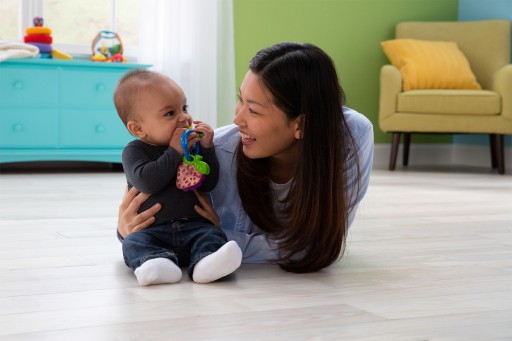 Hryzadlá na ovocie Lamaze TOMY