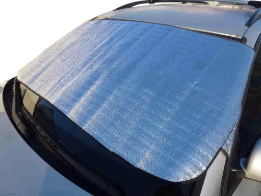 PROTIMRAZOVÝ KRYT NA ČELNÉ SKLO AUTA 70X200CM OCHRANNÝ STRIEBORNÝ