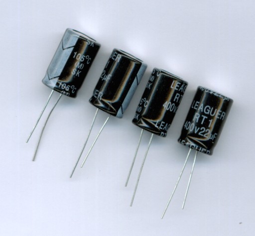 22uF 400V 22 µF 400 V LEAGUER (4 KS) ELEKTROLYTICKÝ KONDENZÁTOR