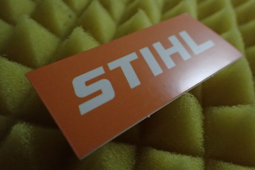 NÁLEPKA S LOGOM STIHL 6,8 x 3 cm