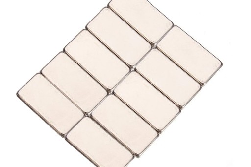 NEODYMIOVÉ MAGNETY 10x5x1 mm 10 ks.