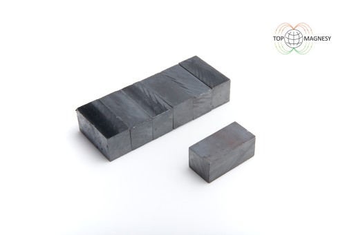 Feritový tanierový magnet MPŁ 30x15x13 F30 sada 10 kusov