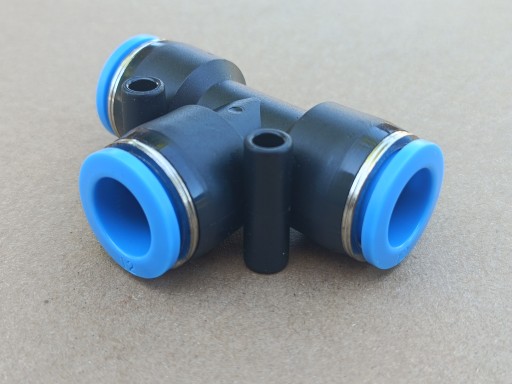 T-konektor Pneumatický zásuvný rozbočovač fi 12mm PE 12
