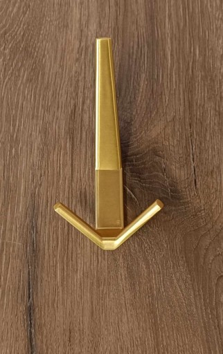 Vešiak na nábytok WM 057 G37 brúsený zlatý matný LOFT