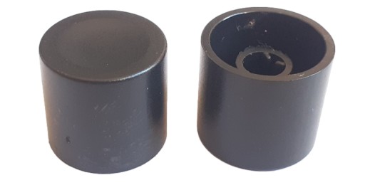 Gombík zosilňovača 18mm čierny plast pre 6mm skosený potenciometer