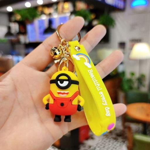 PRSTEŇ NA KĽÚČE MINIONS KRÁSNY KAŽDÝ DEŇ 20CM KEVIN BOB GRU PRÍvesok