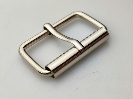 Sedlárska pracka 30 / 16 / 3 mm strieborná, 1 kus