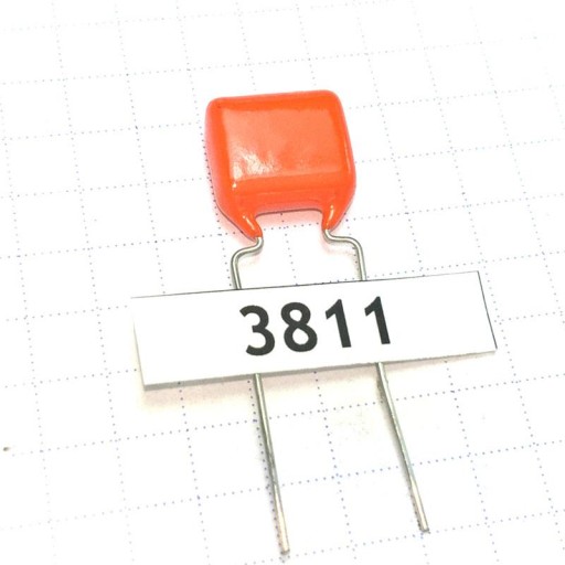 Kondenzátor MKT467 Philips 820nF 100V R10 10% x10