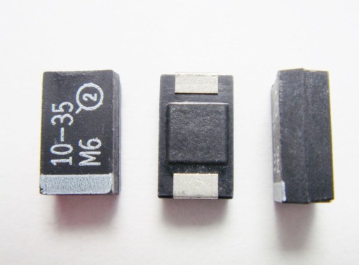 10uF 35V 10% SMD (D) tantalový kondenzátor