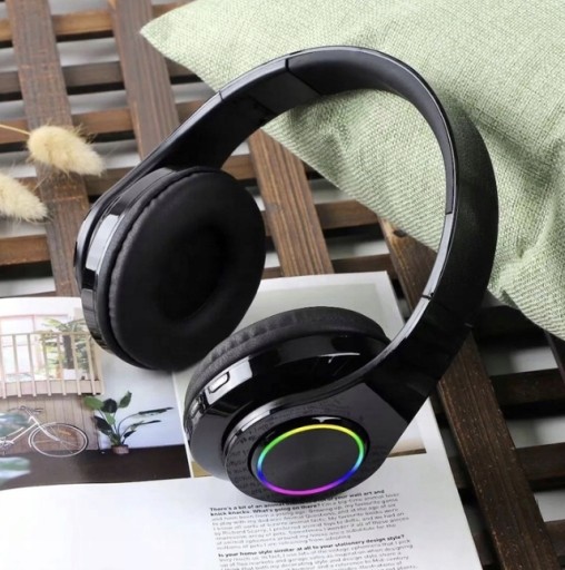 BEZDRÔTOVÉ SLÚCHADLÁ BLUETOOTH 5.0 MIKROFÓN RGB OSVETLENIE