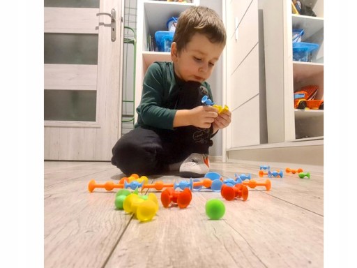 Silikónové bloky KONŠTRUKČNÉ PRÍSAVKY 35 ks. Farebné mäkké do vody