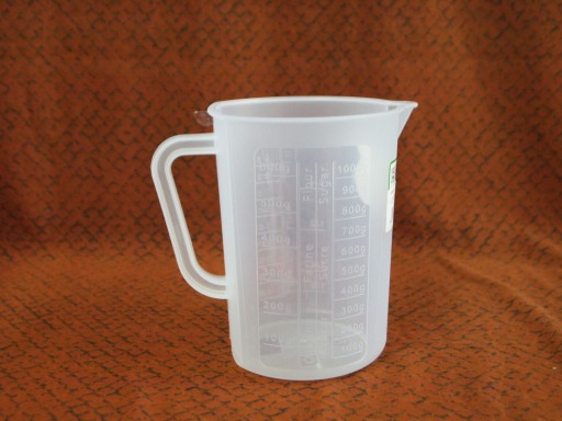 Džbán s odmerkou 1,4 l