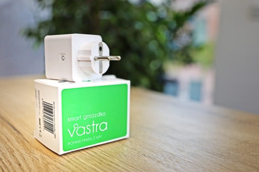ELEKTRICKÁ ZÁSUVKA VASTRA NA MERANIE WI-FI PRÚDU