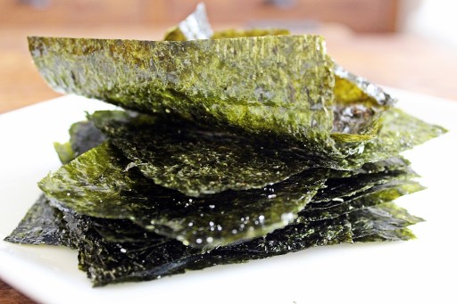 Čipsy z morských rias Nori, pražené, rezaný snack 3,5g Dongwon