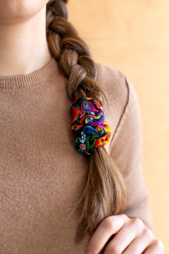 RUB NA VLASY SCRUNCHIE, LOWICKA FROTÉ, ČIERNA