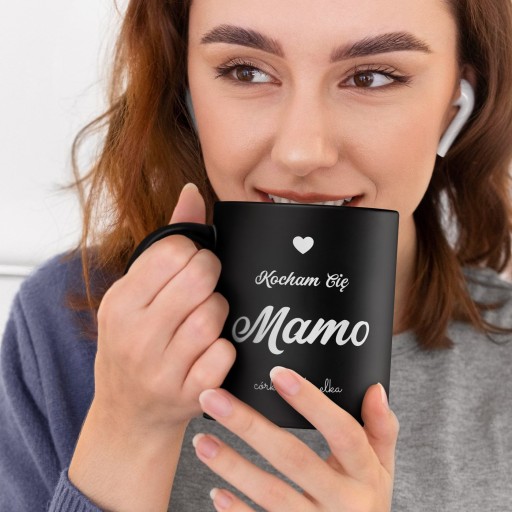 Darček ku Dňu matiek, keramický hrnček s menom pre mamu, prispôsobený
