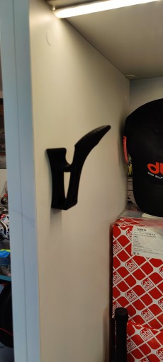 Držiak na motocyklovú prilbu, zaveste si prilbu