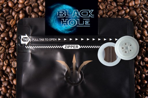 Zmes čerstvo pražených kávových zŕn Black Hole 50G pre kávovar na espresso