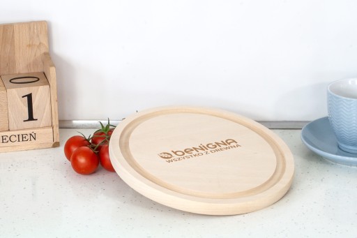 Doska na krájanie pr. 22 cm bukové drevo s gravírovaným logom